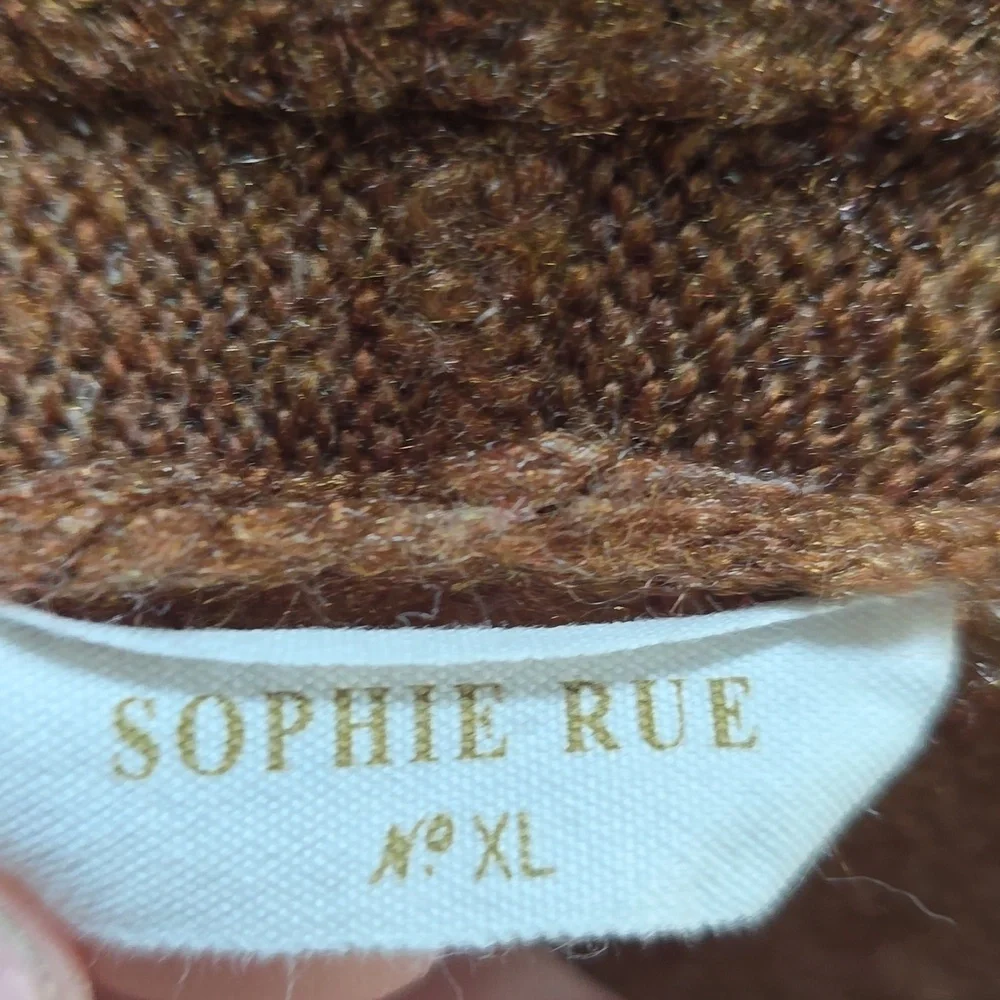 Sophie Rue - Picture 2 of 2